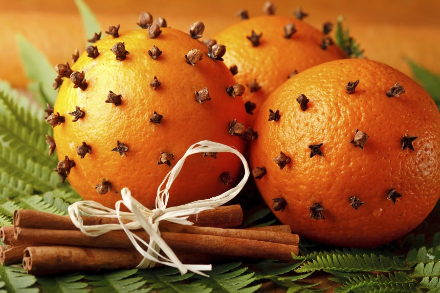 Pomarańcza z goździkami
